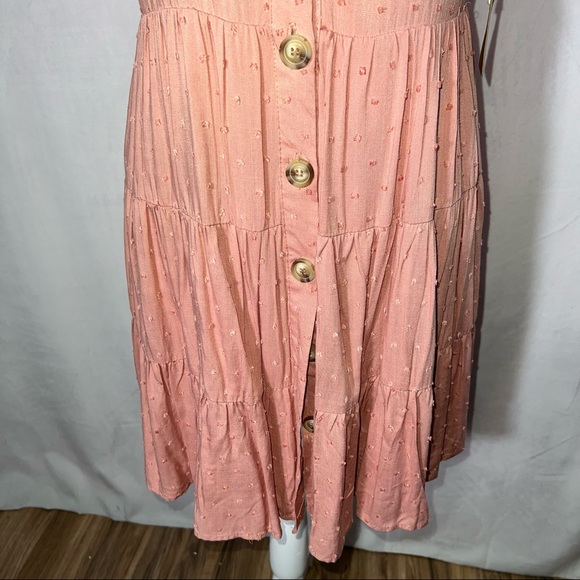 $8 FINAL CLEARANCE - Cute Spring/Summer Dress - Picture 3 of 12